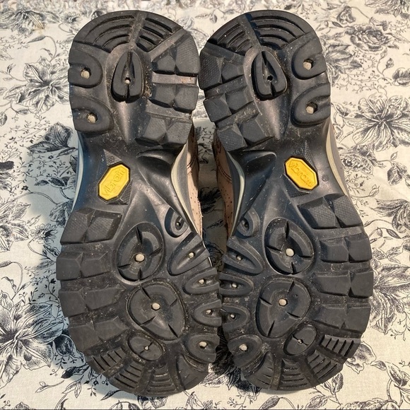 VASQUE Sz 9.5  Leather Gore-Tex Vibram Soles Hiking Boots - Picture 12 of 15